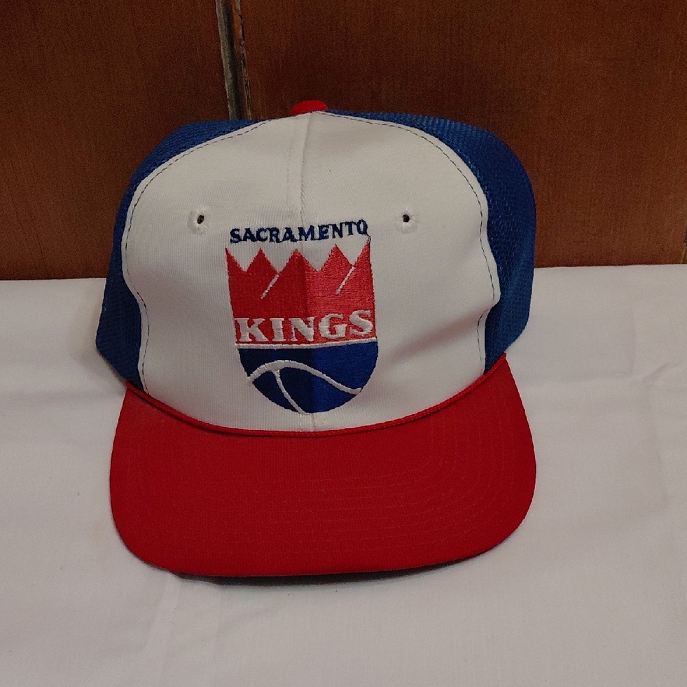 Vintage Sacramento Kings Snap Back Trucker Hat